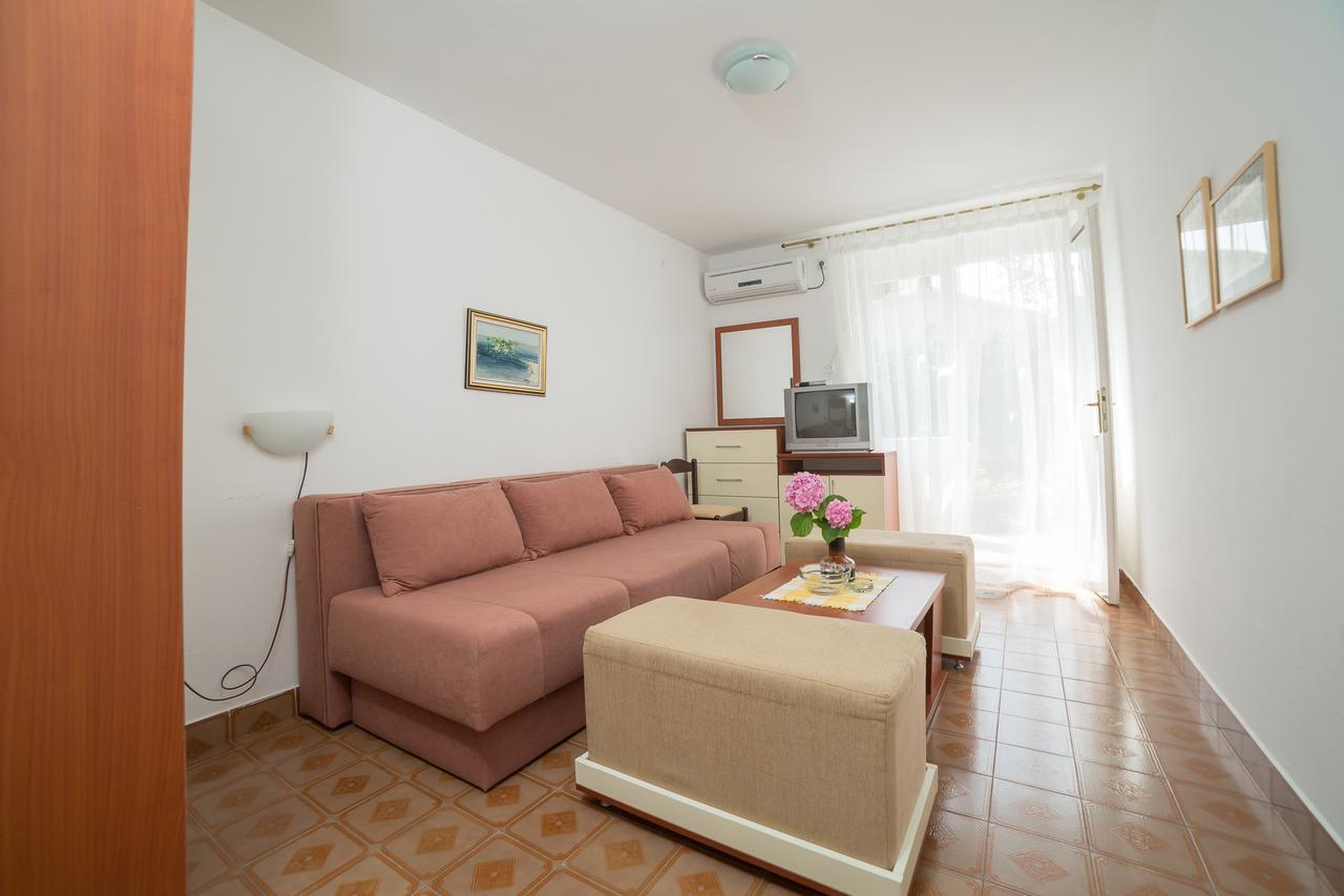 Sofija Apartments Sveti Stefan Exteriör bild